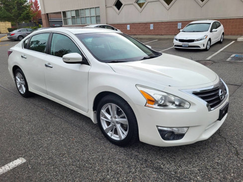 Used 2015 Nissan Altima 2.5 SL w/ Technology Package image 1