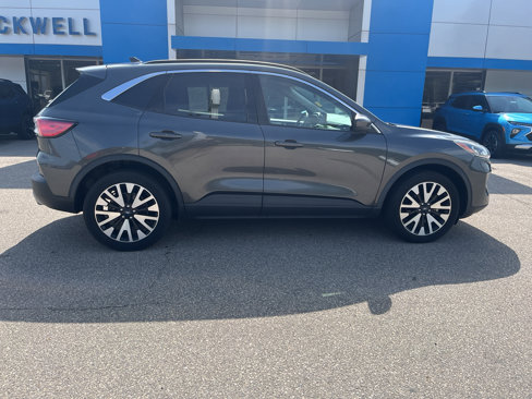 Used 2020 Ford Escape SEL image 2