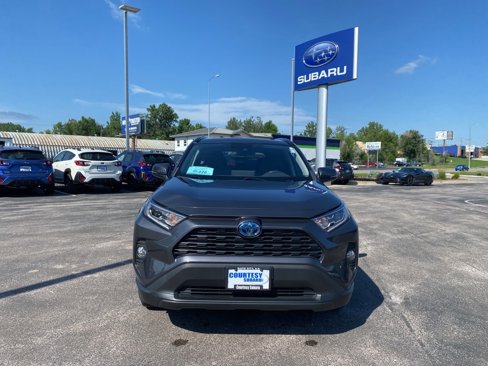 Used 2019 Toyota RAV4 XLE image 2