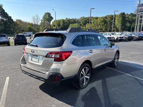 Used 2018 Subaru Outback 3.6R Limited image 3
