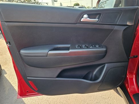 Used 2022 Kia Sportage LX image 10