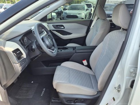 Used 2021 Nissan Rogue SV image 12