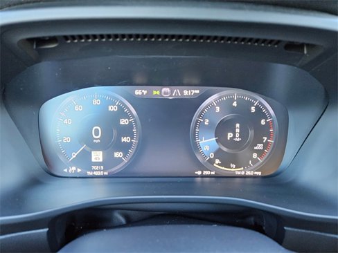 Used 2019 Volvo XC40 T5 Inscription image 22
