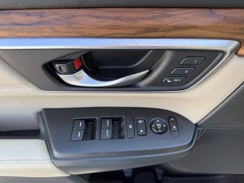 Used 2019 Honda CR-V Touring image 13
