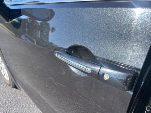 Used 2021 Chrysler Pacifica Touring-L image 23