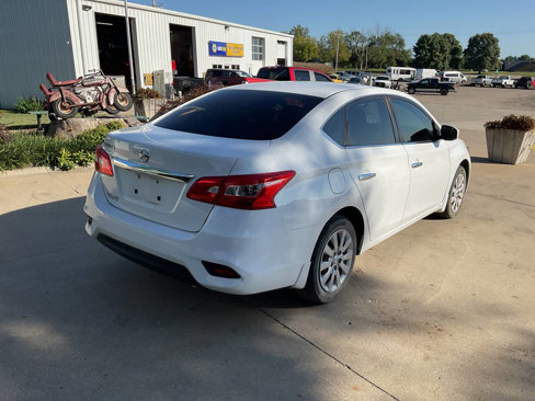 Used 2018 Nissan Sentra S image 9