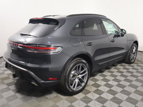 New 2026 Porsche Macan image 7