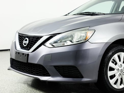 Used 2016 Nissan Sentra S image 4