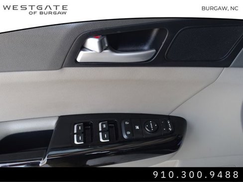 Used 2018 Kia Sportage EX image 22