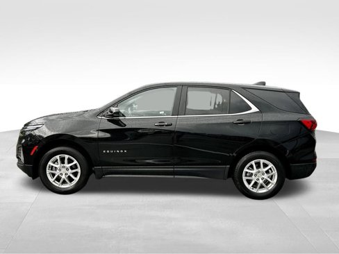 Used 2023 Chevrolet Equinox LT image 3