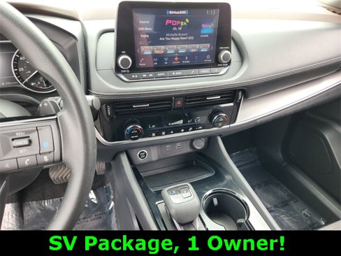Used 2022 Nissan Rogue SV image 13