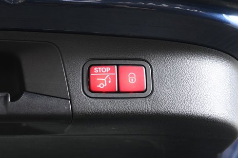 Certified 2022 Mercedes-Benz GLA 250 4MATIC image 36