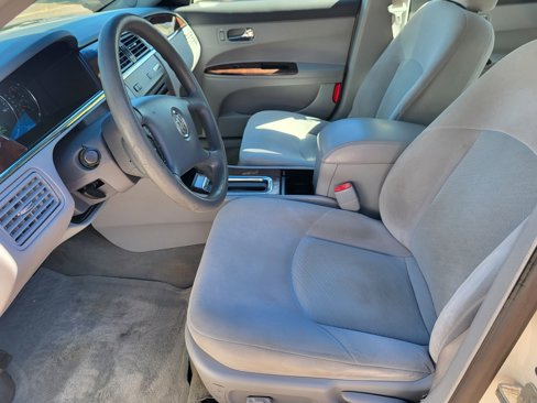 Used 2007 Buick LaCrosse CX image 6