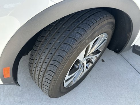 Used 2023 Buick Envision Essence image 40