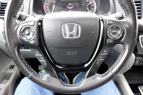 Used 2016 Honda Pilot Touring image 37