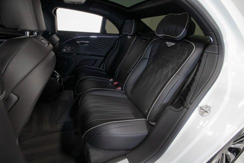 Used 2021 Bentley Flying Spur V8 image 46