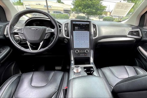 Used 2022 Ford Edge Titanium image 12