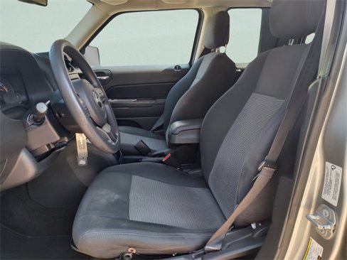 Used 2016 Jeep Patriot Sport w/ Power Value Group image 25