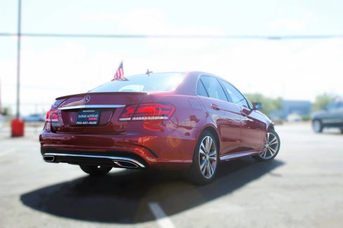 Used 2016 Mercedes-Benz E 350 Sedan image 3