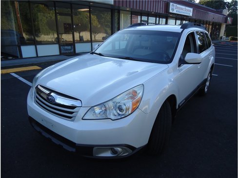 Used 2010 Subaru Outback 2.5i Premium image 1