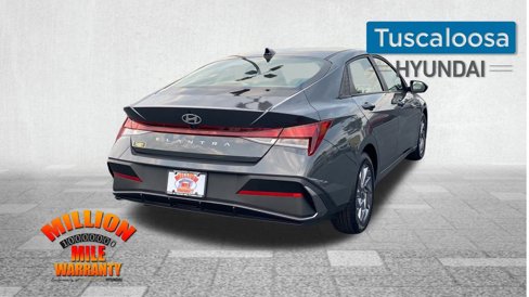 Used 2024 Hyundai Elantra SEL image 9