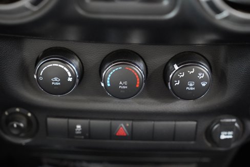 Used 2015 Jeep Wrangler Unlimited Sport image 24