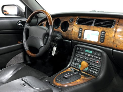 Used 2001 Jaguar XK8 Convertible image 50