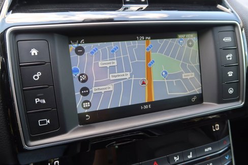 Used 2018 Jaguar XE Prestige image 32