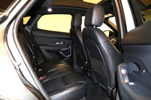 Used 2020 Jaguar E-PACE SE image 18