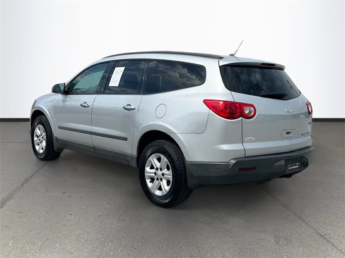 Used 2011 Chevrolet Traverse LS image 5