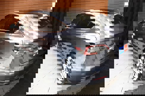 Used 2020 Tesla Model 3 Long Range image 8