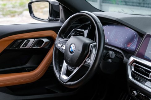 Used 2022 BMW 230i Coupe w/ Premium Package image 11