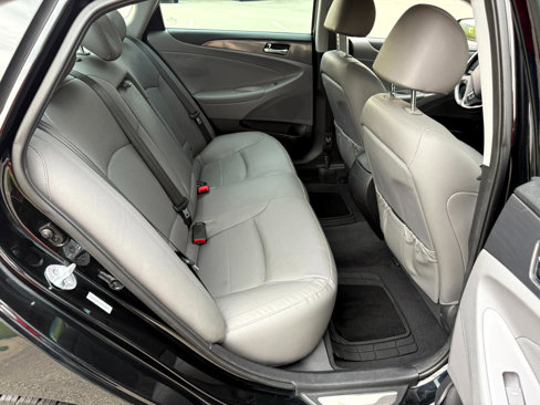 Used 2014 Hyundai Sonata Limited w/ Panoramic Sunroof Package 02 image 13