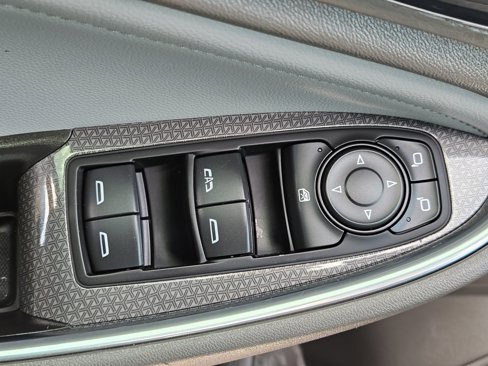 Certified 2017 Chevrolet Malibu LT w/ Leather Package image 19