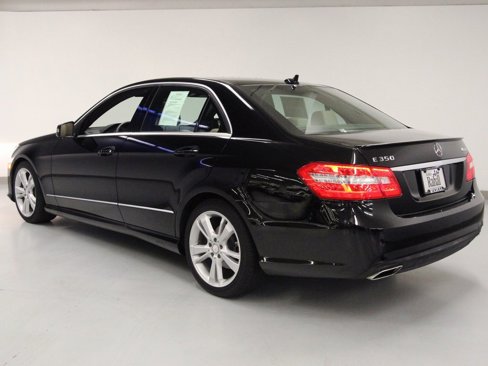 Used 2013 Mercedes-Benz E 350 4MATIC Sedan image 8
