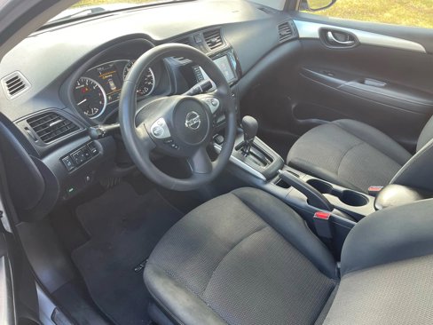 Used 2019 Nissan Sentra S image 11