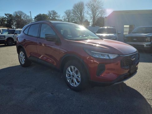 New 2025 Ford Escape Active w/ Active Premium Tech Pack image 2