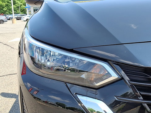 Certified 2025 Nissan Sentra SV image 9