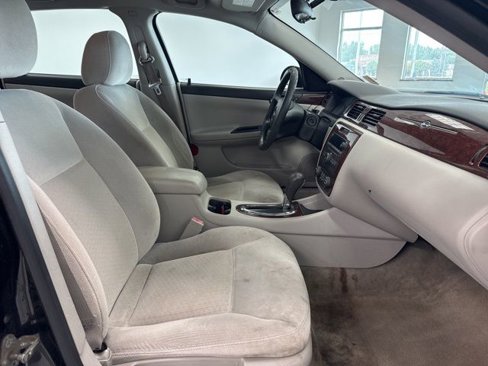 Used 2010 Chevrolet Impala LS image 23