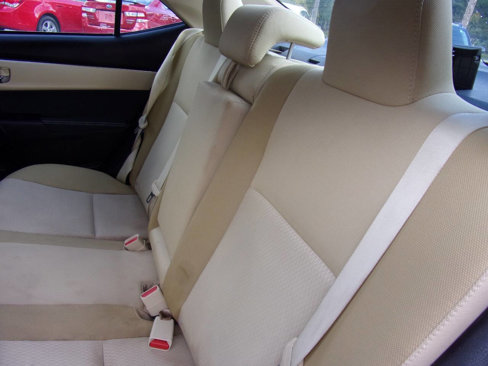 Used 2017 Toyota Corolla LE image 16