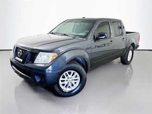 Used 2015 Nissan Frontier SV image 3