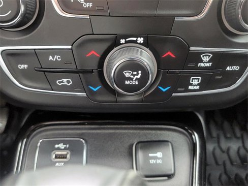 Used 2020 Jeep Compass Latitude image 25