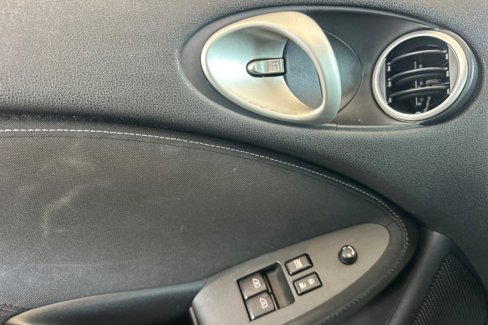 Used 2010 Nissan 370Z Touring w/ Aerodynamics Pkg image 11