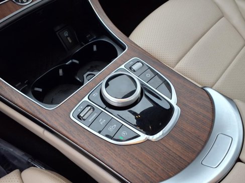 Used 2020 Mercedes-Benz C 300 4MATIC Sedan image 16