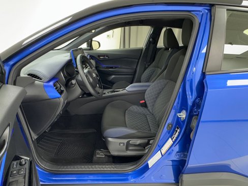 Used 2021 Toyota C-HR Nightshade image 10