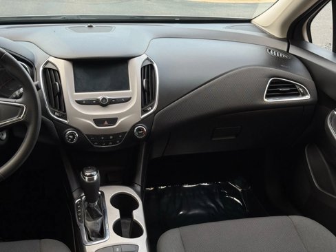 Used 2017 Chevrolet Cruze LS image 26