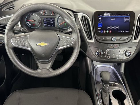 Used 2024 Chevrolet Malibu LT image 11