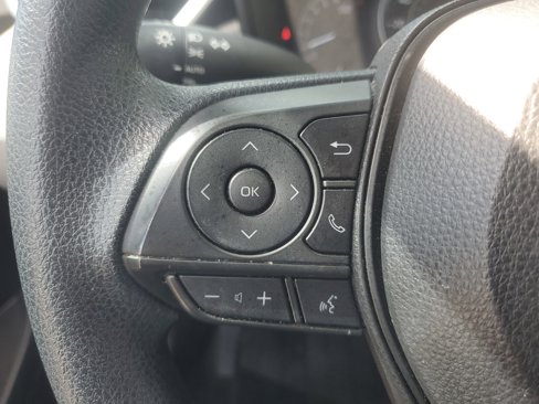Used 2021 Toyota Corolla LE image 20