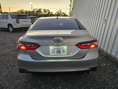Used 2021 Toyota Camry LE w/ Carpet Mat Package (TMS) image 5
