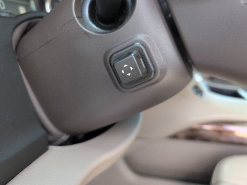 Used 2018 GMC Yukon SLT w/ Open Road Package image 29